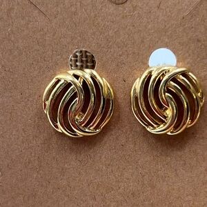 Vintage Signed Monet Gold tone Swirl clip on earrings